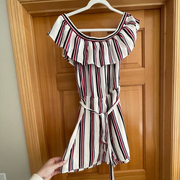 Express Off The Shoulder Romper - Size Medium - Picture 7 of 7